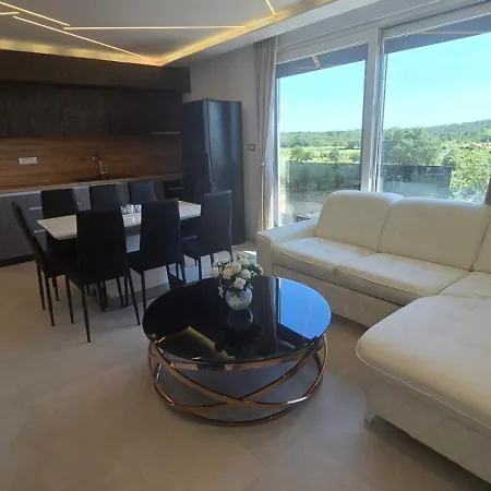 Apartman Brand New-2 Bedrooms,2 Bathrooms For 5 Persons With Underfloor Heating Poreč