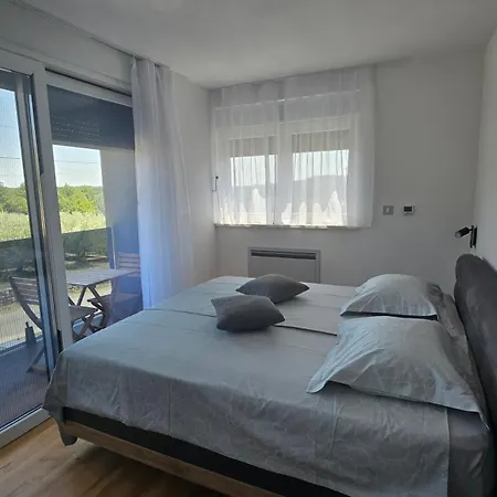 Brand New-2 Bedrooms,2 Bathrooms For 5 Persons With Underfloor Heating * Poreč