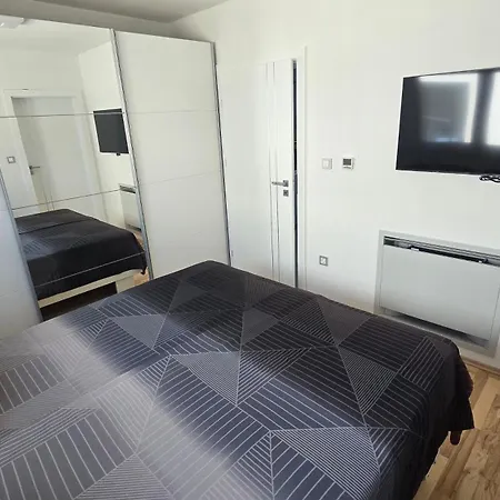 Brand New-2 Bedrooms,2 Bathrooms For 5 Persons With Underfloor Heating Apartman
